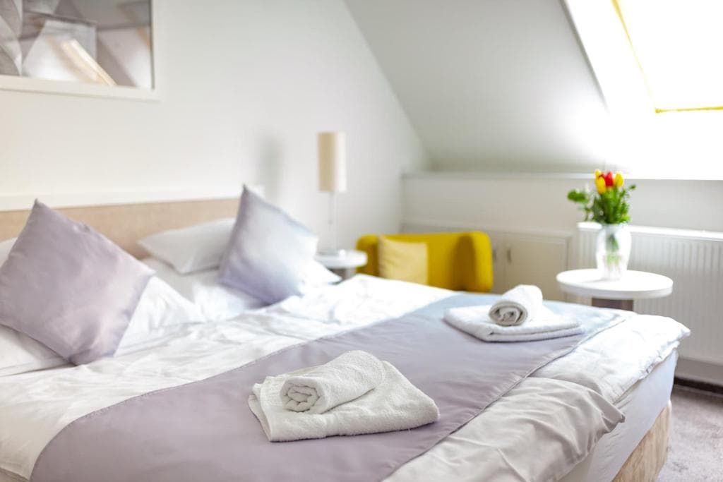 Room with multiple beds